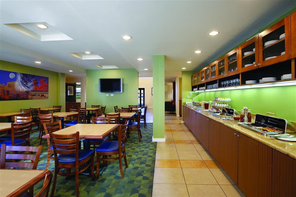 Hyatt House - University Village 콜로라도스프링스 레스토랑 사진